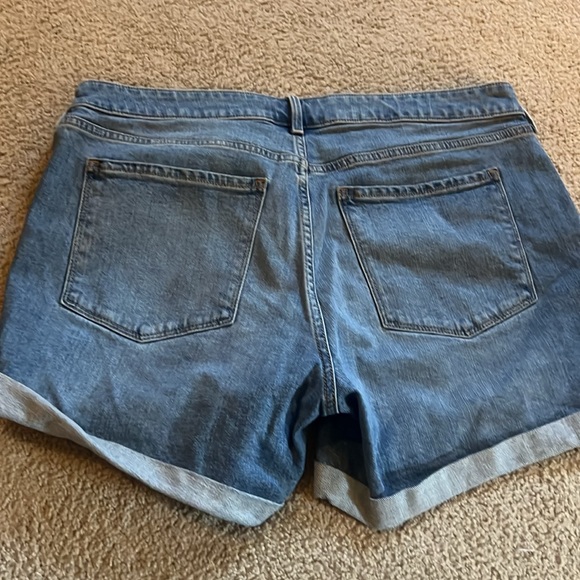 Old Navy Jean Shorts - Picture 4 of 4